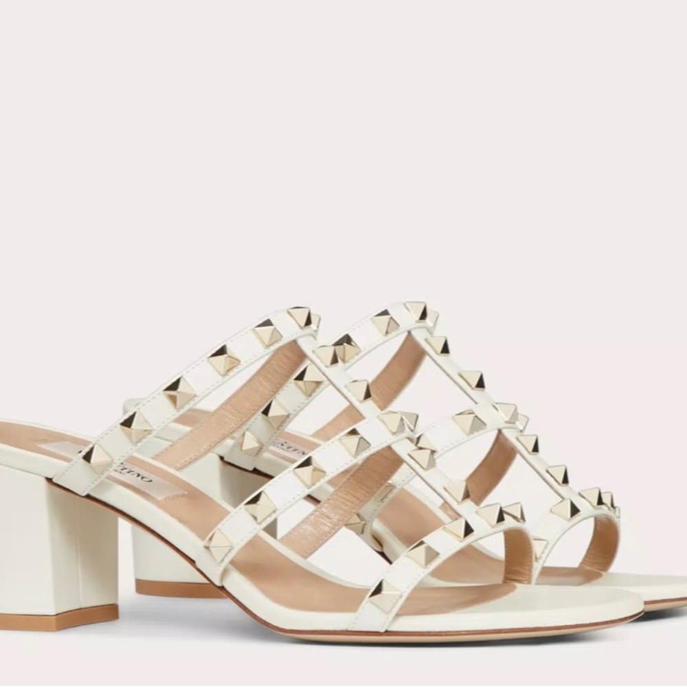 SOLD _ Valentino Rockstud Mule (Ivory) Size 7